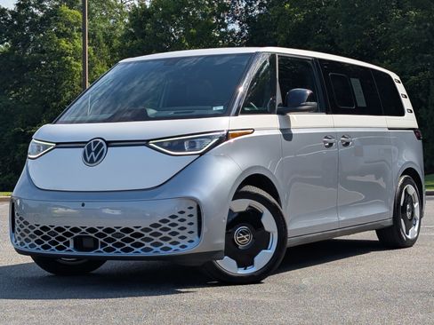 Used 2025 Volkswagen ID. Buzz Pro S Plus RWD image 4