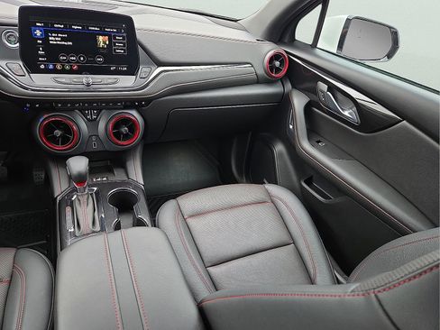 Used 2024 Chevrolet Blazer RS w/ Enhanced Convenience Package FWD image 12