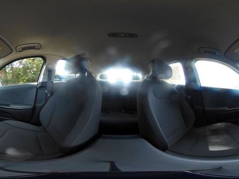 Used 2025 Kia K4 FWD image 41