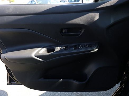 Used 2025 Nissan Versa S image 20