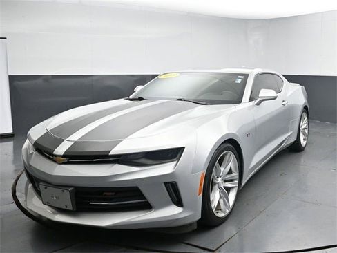 Used 2018 Chevrolet Camaro LT w/ RS Package image 7