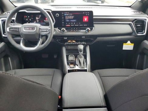 New 2026 GMC Canyon Elevation image 15