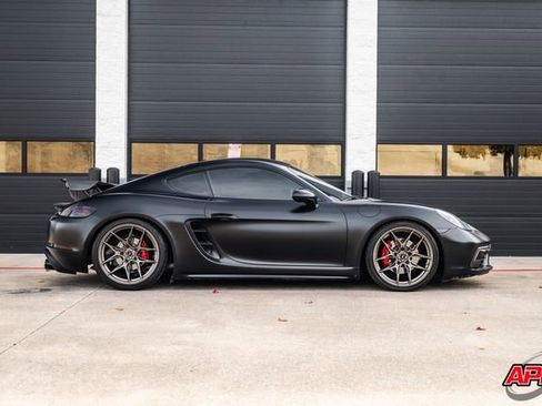 Used 2017 Porsche 718 Cayman image 12