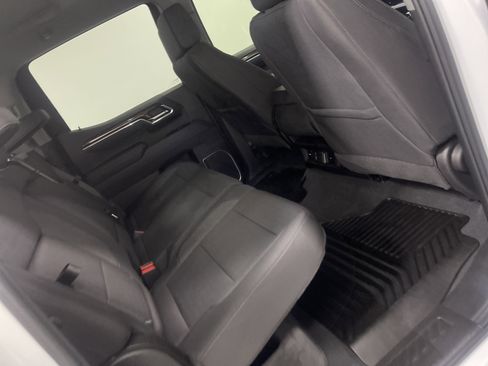 Used 2025 GMC Sierra 1500 Elevation image 21