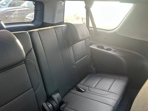 Used 2019 Chevrolet Suburban LT AWD/4WD image 9