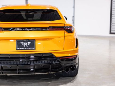 Used 2024 Lamborghini Urus S AWD/4WD image 13