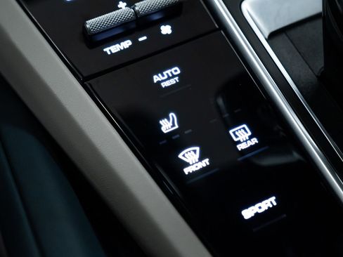 Used 2020 Porsche Cayenne AWD/4WD image 14