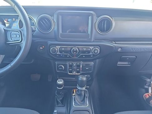 Used 2023 Jeep Wrangler Unlimited image 26