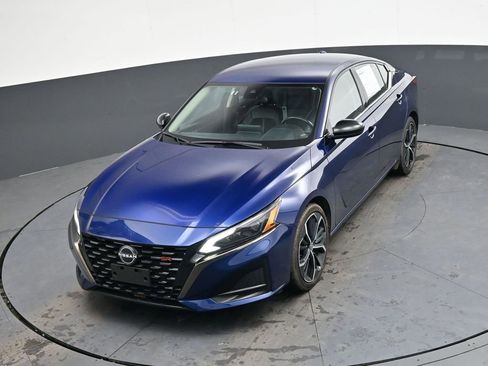 Used 2024 Nissan Altima 2.5 SR image 36