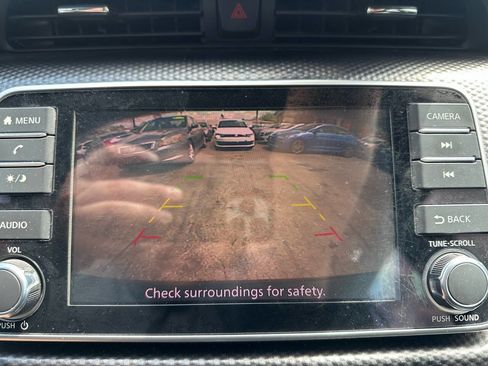 Used 2019 Nissan Kicks SV image 18