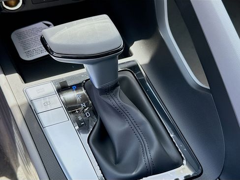 New 2026 Hyundai Elantra Sport FWD image 13