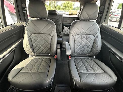 Used 2025 BMW X7 xDrive40i w/ Executive Package AWD/4WD image 31