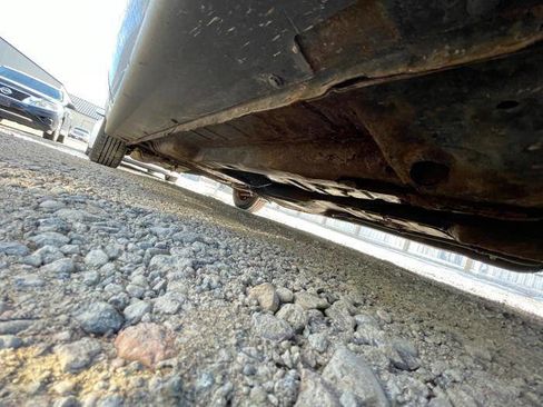 Used 2001 Saturn S-Series SL2 image 18