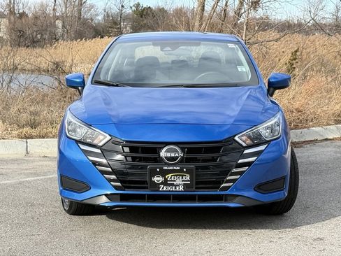 Certified 2023 Nissan Versa SV image 2