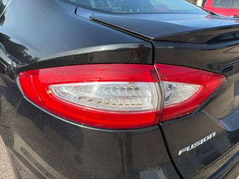 Used 2013 Ford Fusion SE FWD image 7
