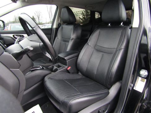 Used 2020 Nissan Rogue Sport SL w/ Premium Package image 12