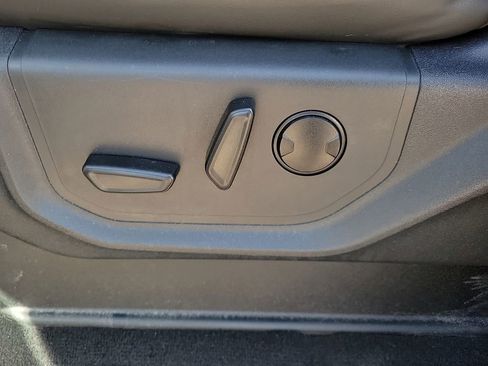 Used 2024 Ford Expedition Max XLT image 20