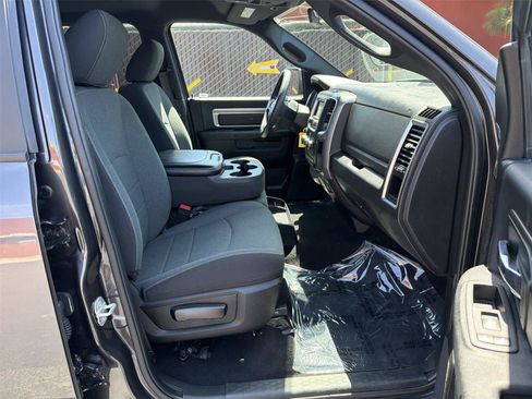 Used 2024 RAM 1500 Warlock AWD/4WD image 15
