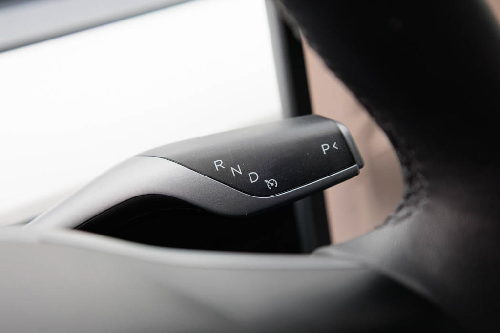 Used 2022 Tesla Model Y Performance AWD/4WD image 16