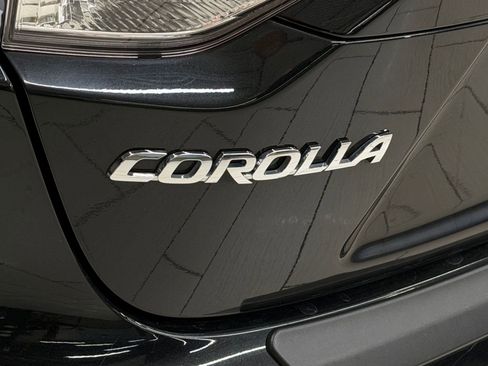 Used 2022 Toyota Corolla LE FWD image 30