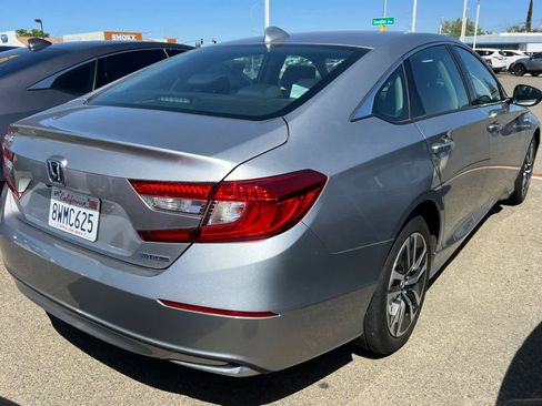 Used 2021 Honda Accord Hybrid image 4