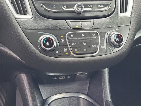 Certified 2025 Chevrolet Malibu LT image 26