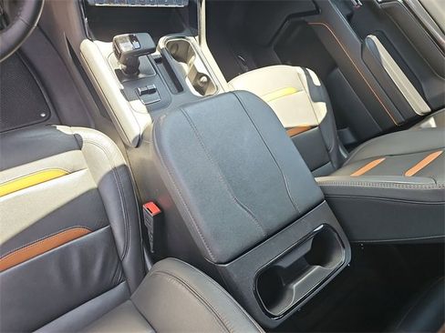 Used 2024 GMC Sierra 1500 AT4 w/ AT4 Premium Package image 23