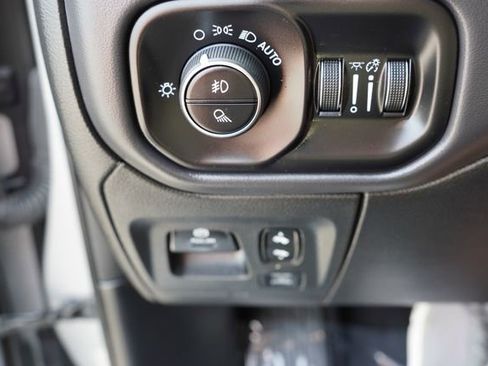 Used 2025 RAM 1500 Limited AWD/4WD image 28