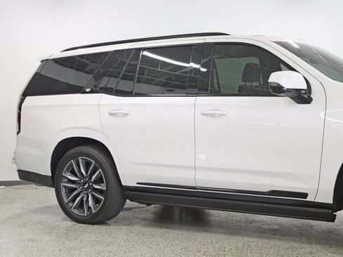 Used 2022 Cadillac Escalade Sport image 3