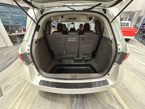 Used 2016 Honda Odyssey Touring Elite image 45