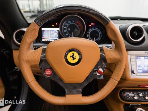 Used 2011 Ferrari California RWD image 28