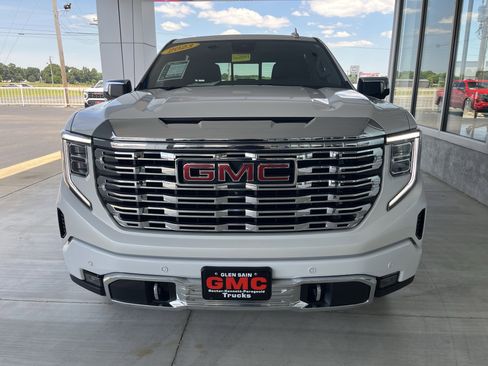 Used 2023 GMC Sierra 1500 Denali AWD/4WD image 11