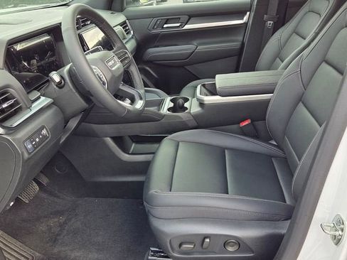 New 2026 GMC Terrain Elevation w/ Elevation Premium Package image 9