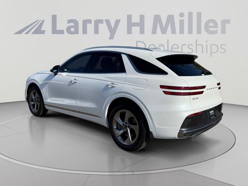 Used 2026 Genesis GV70 2.5T Advanced AWD/4WD image 3