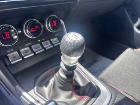Used 2024 Subaru BRZ Premium RWD image 23