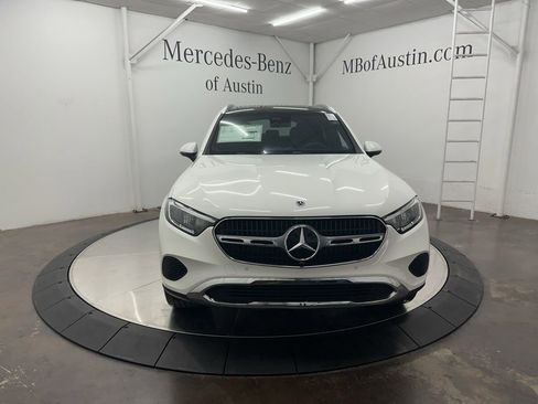 Used 2026 Mercedes-Benz GLC 300 image 2