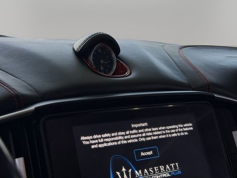 Used 2017 Maserati Ghibli image 26