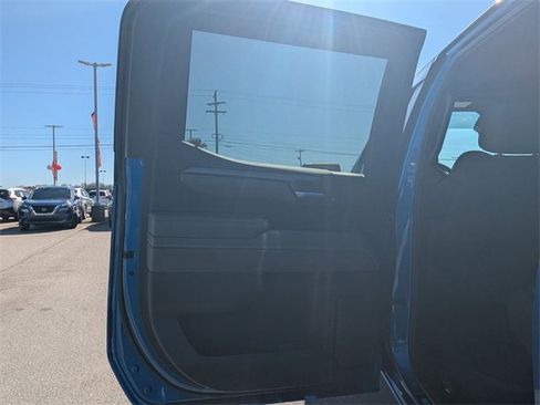 Used 2022 Chevrolet Silverado 1500 ZR2 w/ Technology Package image 24