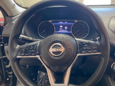 Used 2025 Nissan Sentra SV FWD image 23