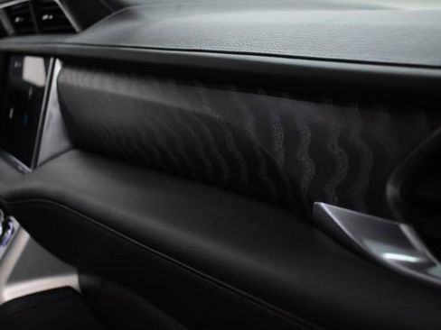 Used 2023 GMC Yukon Denali image 40