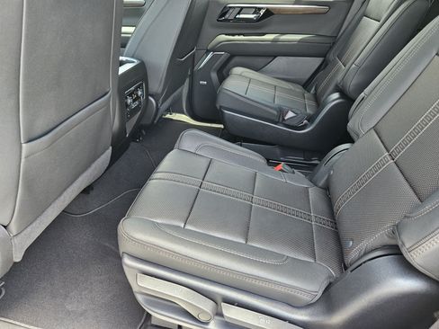 New 2026 Chevrolet Tahoe High Country AWD/4WD image 20
