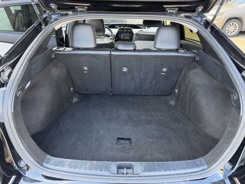 Used 2016 Toyota Prius Four Touring FWD image 9
