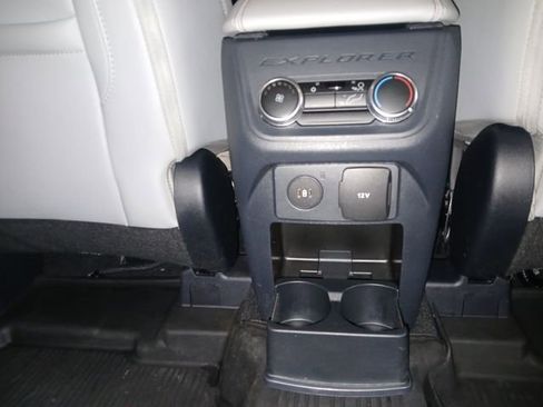 Used 2025 Ford Explorer Active w/ Active Comfort Package image 53