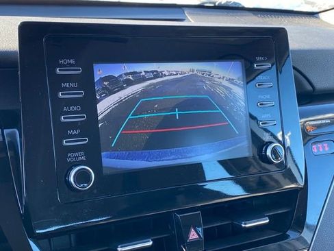 Used 2023 Toyota Camry SE image 9