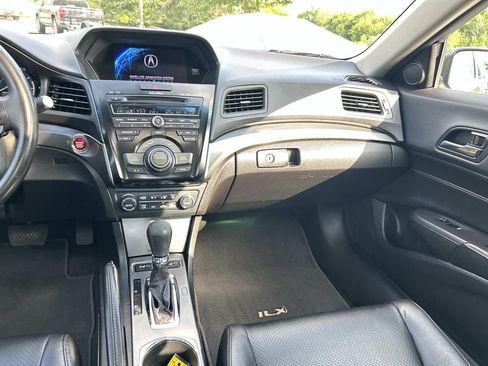 Used 2013 Acura ILX w/ Technology Package FWD image 22