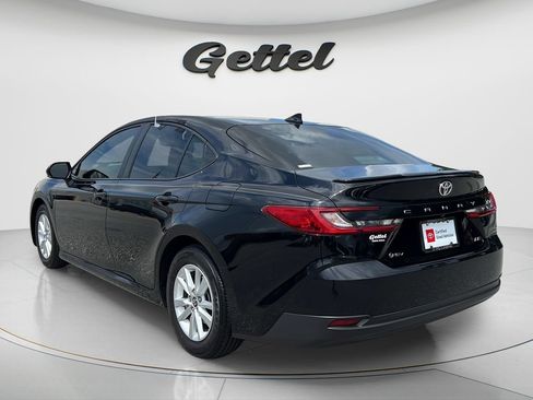 Used 2025 Toyota Camry LE w/ Convenience Package FWD image 7