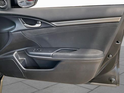 Used 2019 Honda Civic EX image 22