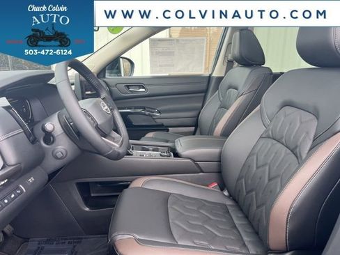 New 2026 Nissan Pathfinder Platinum image 12