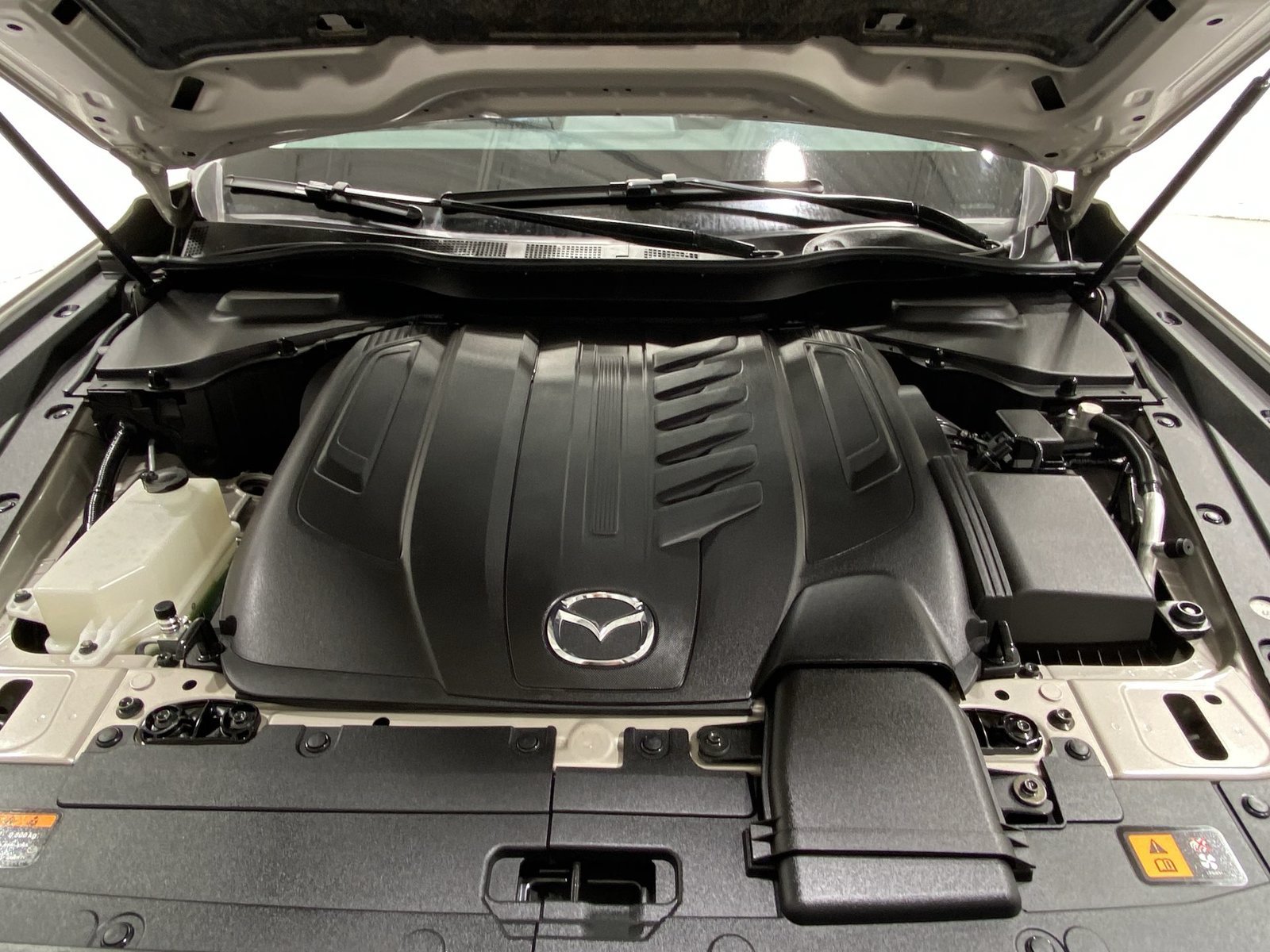Used 2025 MAZDA CX-90 3.3 Turbo w/ Preferred Package AWD/4WD image 27