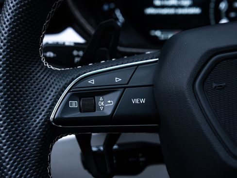 Used 2022 Lamborghini Urus image 42